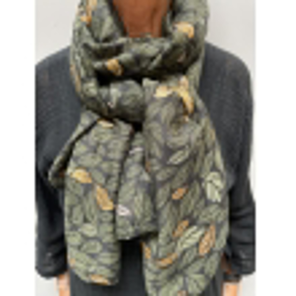 ThreeM Scarve W/ Leafs & Gold